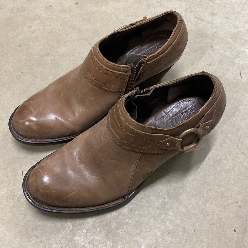 Born Women's Peck Antilope Full Grain Ankle Bootie Brown Size 7M